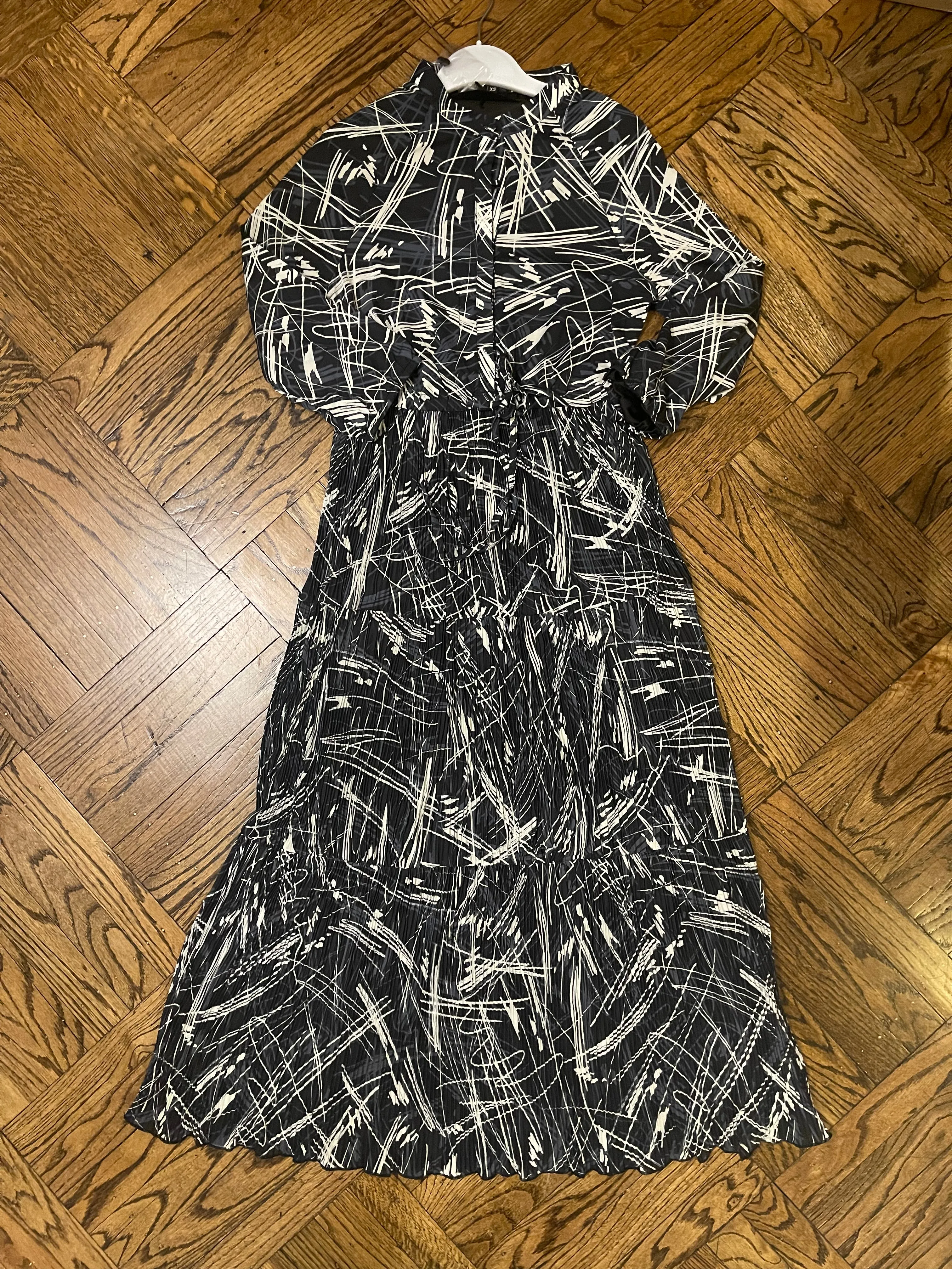 Black Printed Pleated Maxi Dress