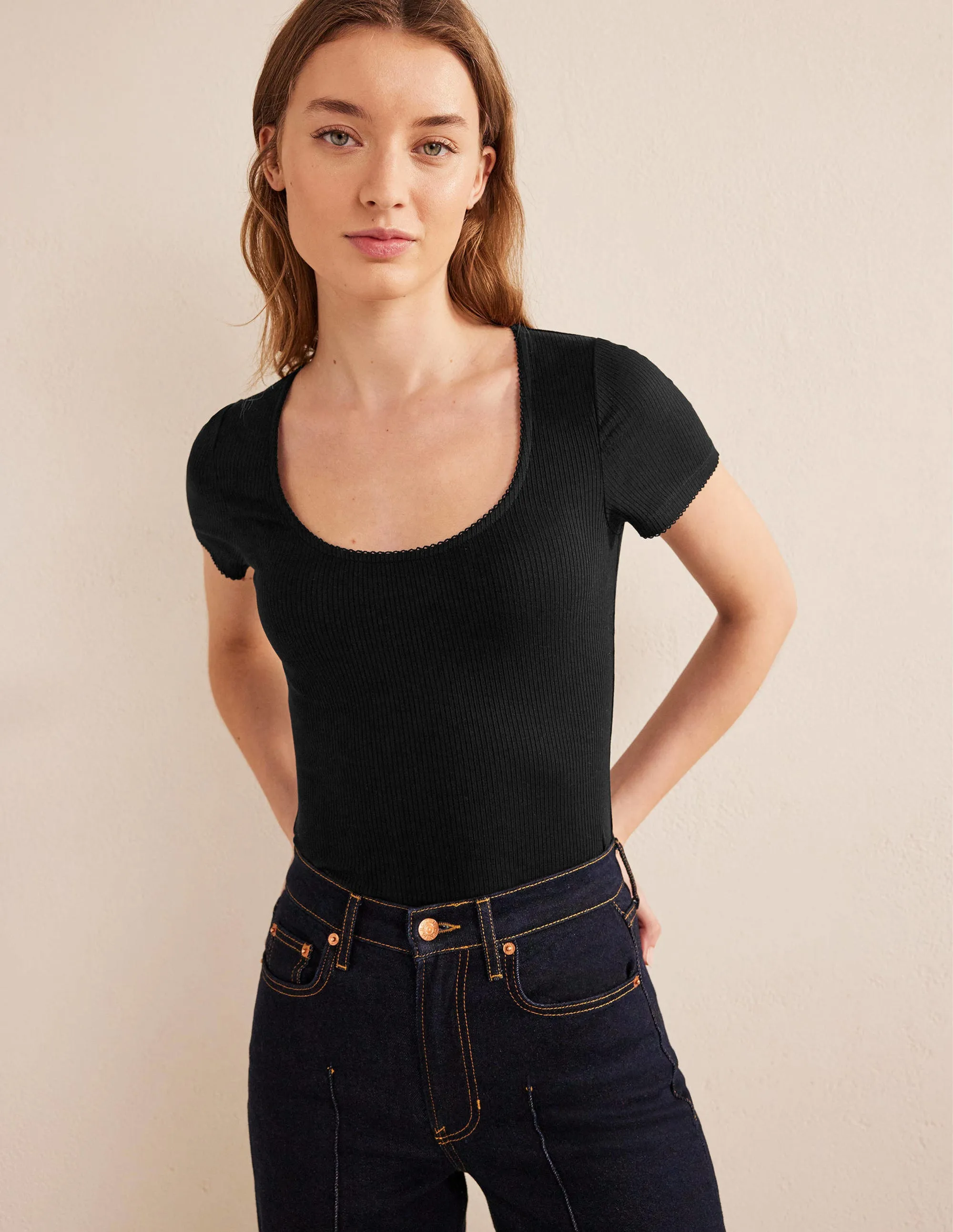 Scoop Neck Ribbed Top-Black