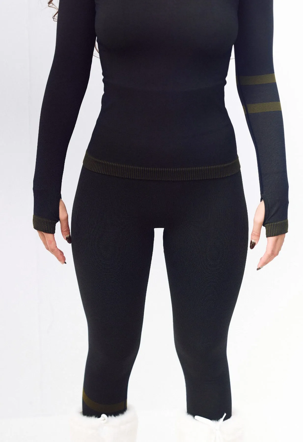 Sloobie Telluride Thermal Base Layer Top in Black