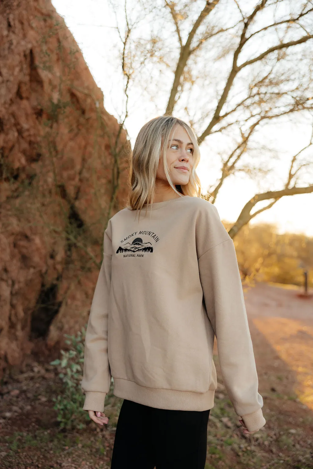 Smoky Mountain Pullover-Tan